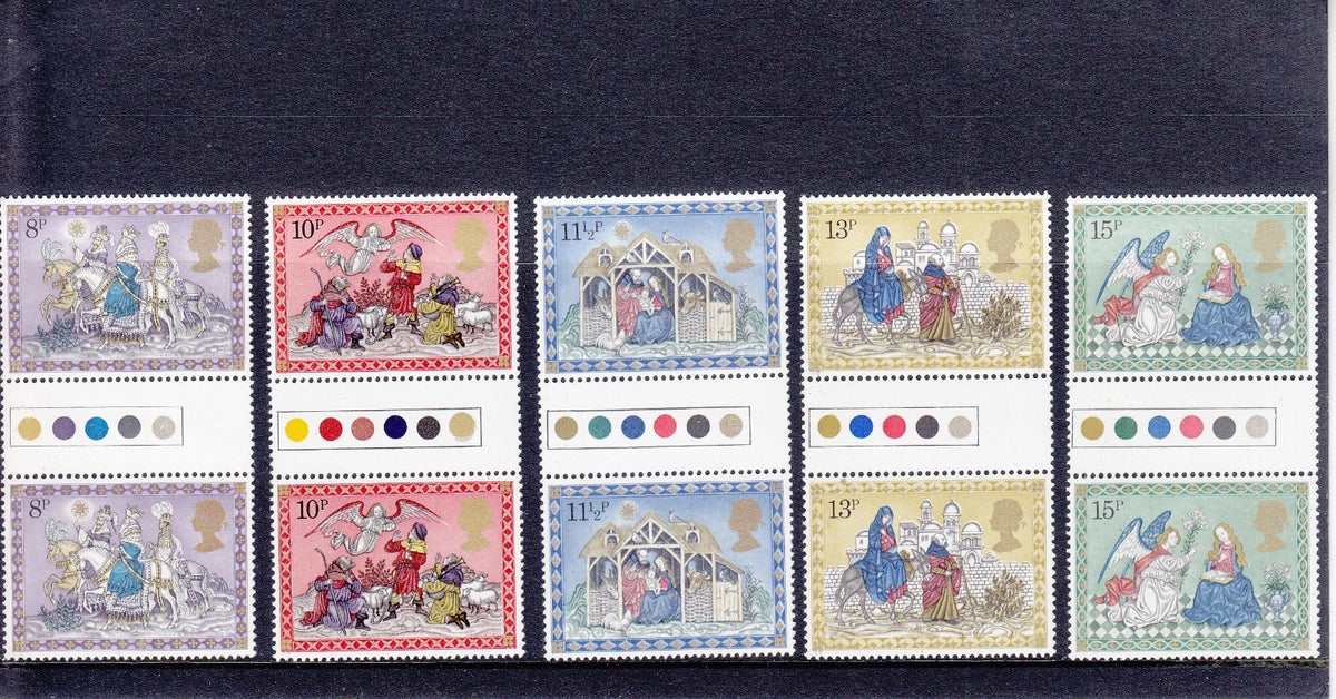 QEII 1979 Christmas Set, in Gutter Traffic Light Sets SG 1104-1108 MNH