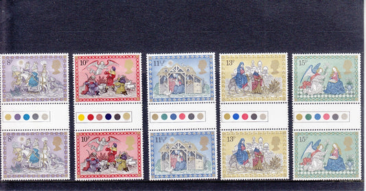 QEII 1979 Christmas Set, in Gutter Traffic Light Sets SG 1104-1108 MNH